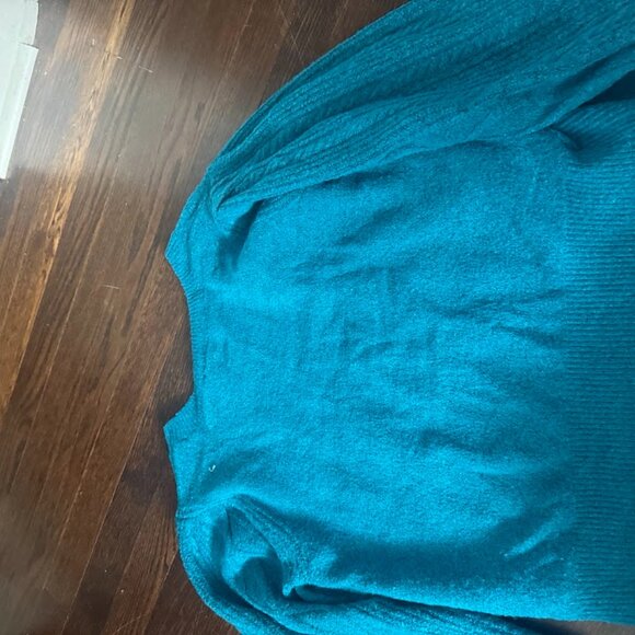 1. State Beautiful blue and cozy sweater - Picture 3 of 3